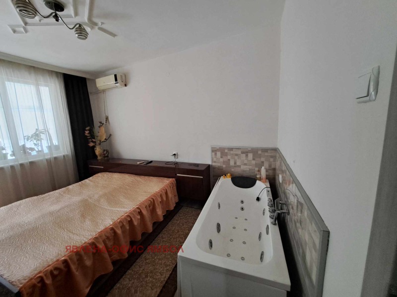 In vendita  2 camere da letto Iambol , Tsentar , 80 mq | 78374563 - Immagine [14]