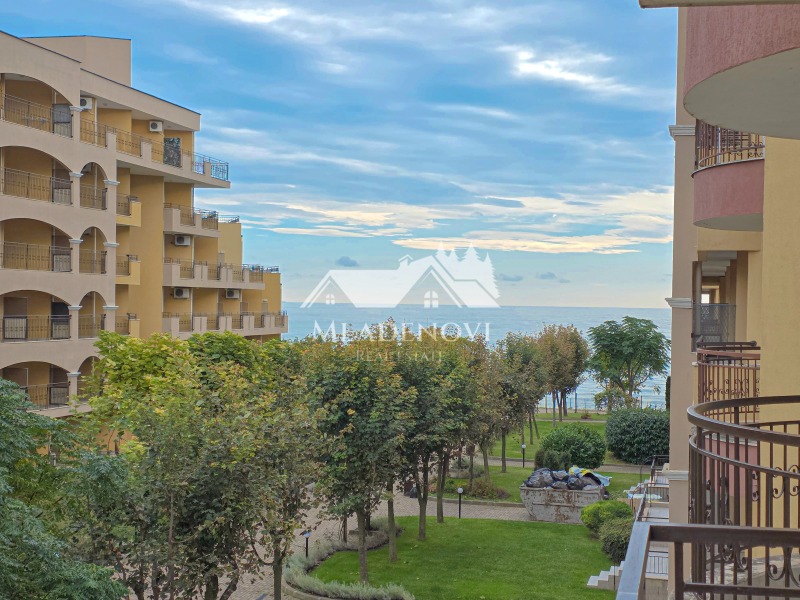 Продава  3-стаен област Бургас , гр. Ахелой , 98 кв.м | 92139345