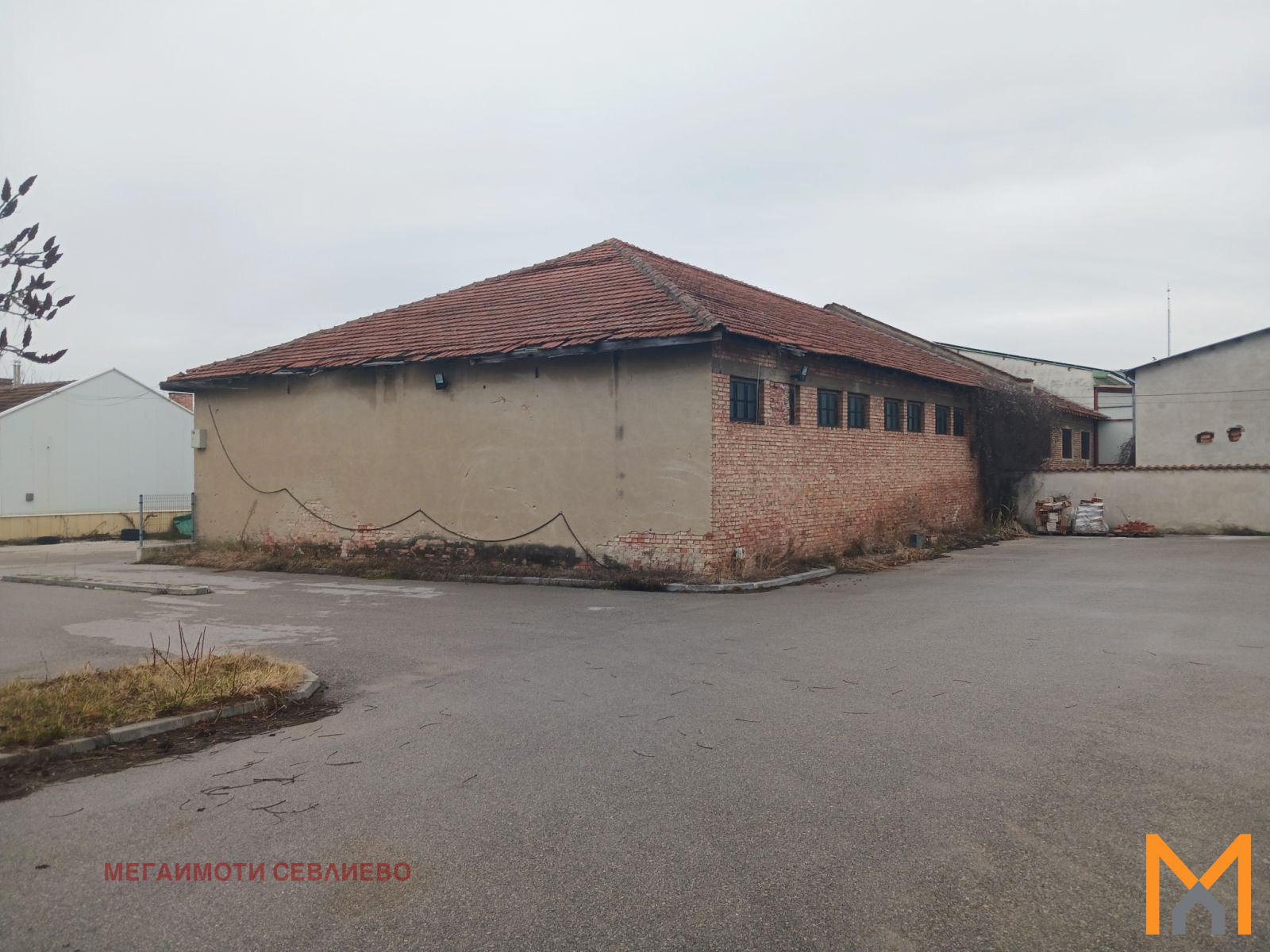 Продава СКЛАД, гр. Севлиево, област Габрово, снимка 2 - Складове - 50556609