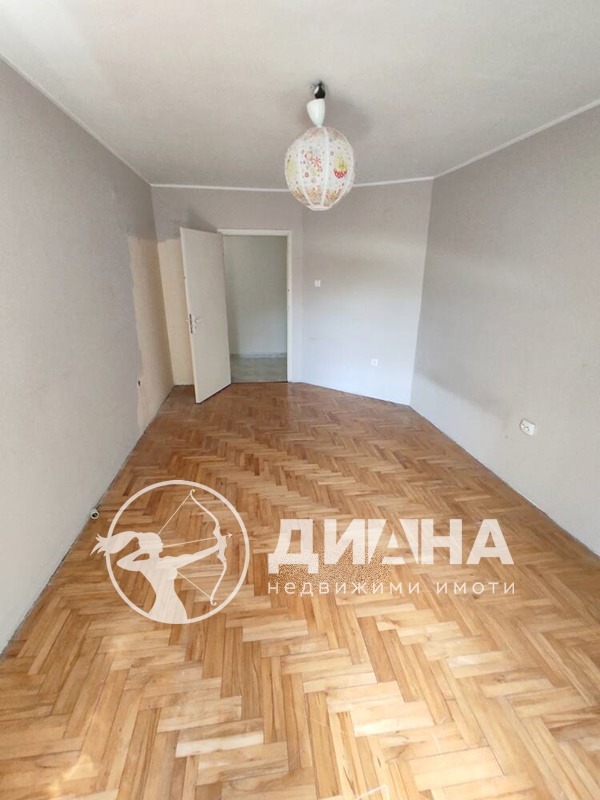 Продава 2-СТАЕН, гр. Пловдив, Кючук Париж, снимка 5 - Aпартаменти - 47116016