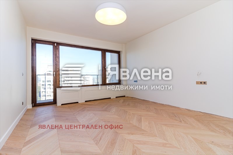Продава 4-СТАЕН, гр. София, Изгрев, снимка 2 - Апартаменти - 53715935