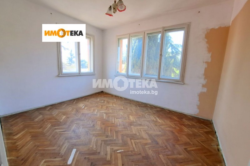 Продава МНОГОСТАЕН, гр. Варна, Център, снимка 1 - Aпартаменти - 47711920