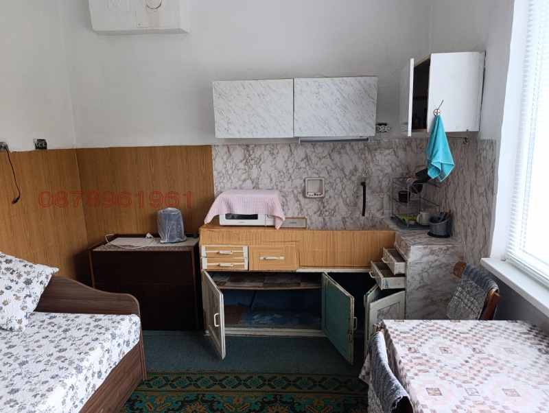 Продава КЪЩА, гр. Разлог, област Благоевград, снимка 12 - Къщи - 53472941