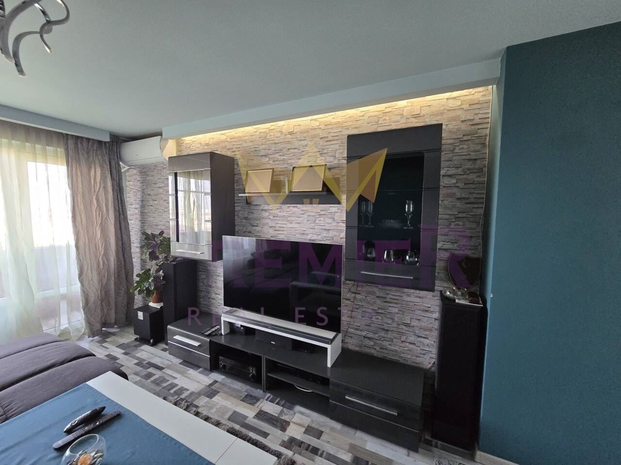 Продава МНОГОСТАЕН, гр. Бургас, Братя Миладинови, снимка 2 - Апартаменти - 52007736