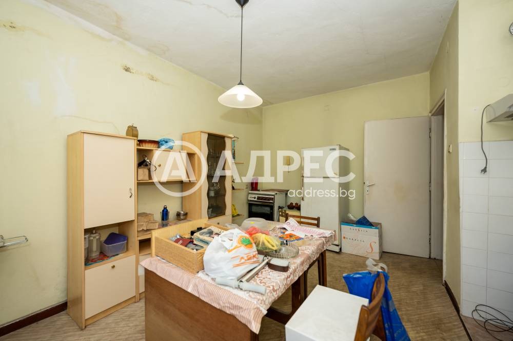Продава ЕТАЖ ОТ КЪЩА, гр. Пловдив, Център, снимка 6 - Етаж от къща - 56407546
