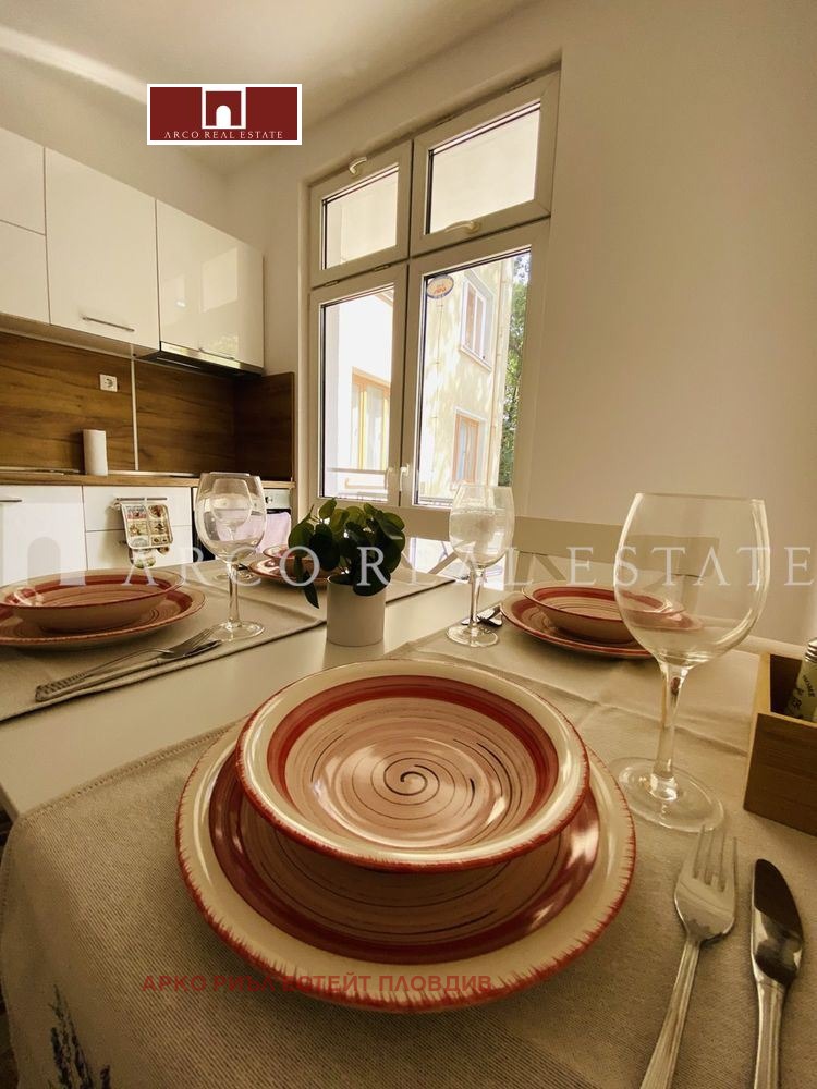 Продава 4-СТАЕН, гр. Пловдив, Каменица 1