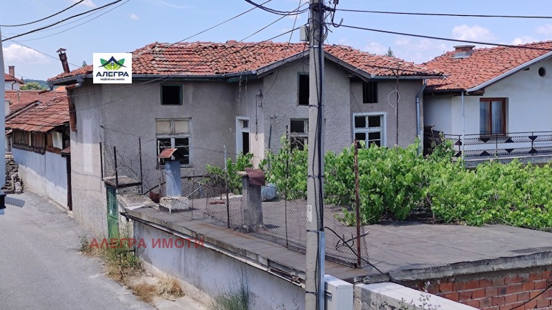 Продава  Къща област Пазарджик , с. Паталеница , 147 кв.м | 90772155