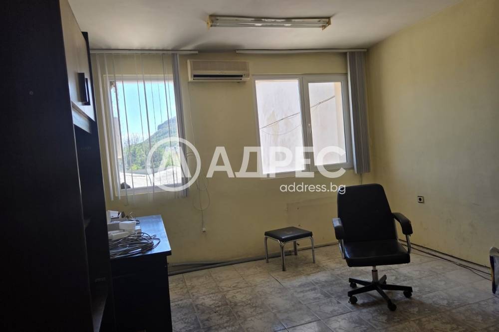 Продава СКЛАД, гр. Провадия, област Варна, снимка 9 - Складове - 55129511