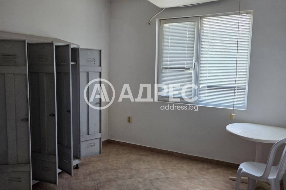 Продава СКЛАД, гр. Провадия, област Варна, снимка 2 - Складове - 55129511