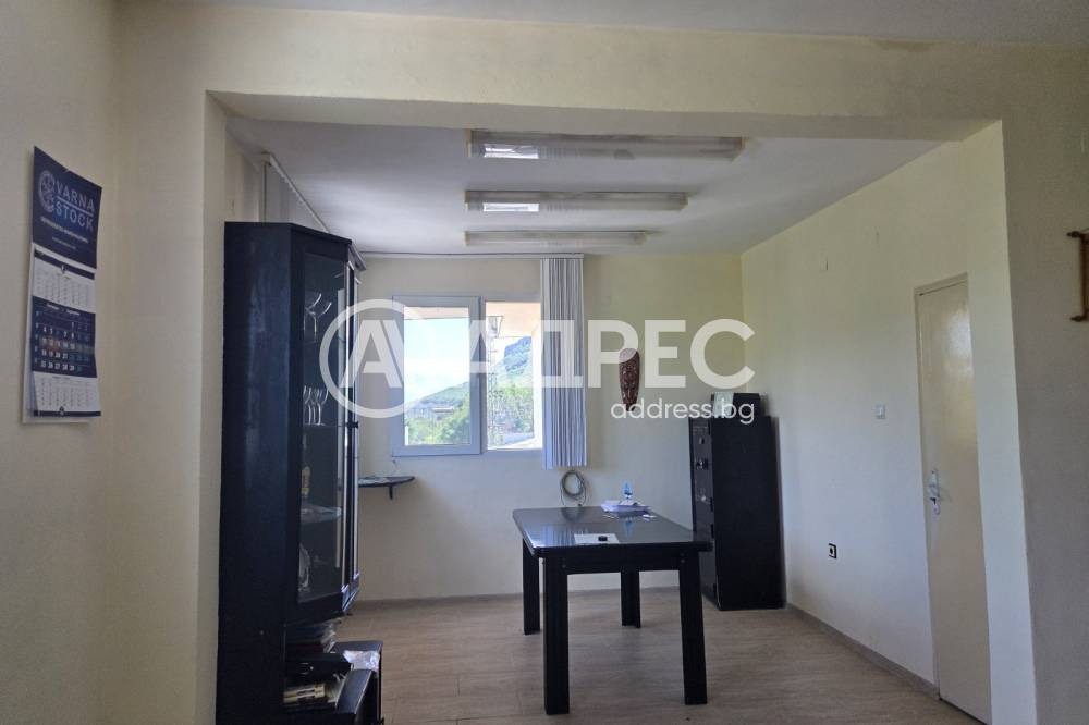 Продава СКЛАД, гр. Провадия, област Варна, снимка 6 - Складове - 55129511