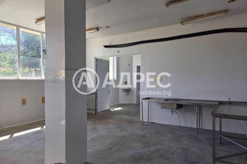 Продава СКЛАД, гр. Провадия, област Варна, снимка 17 - Складове - 55129511