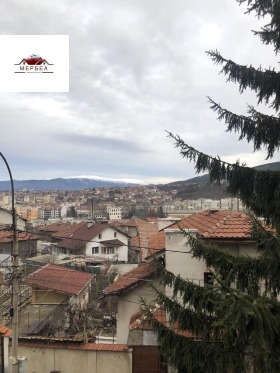 Продажба на етажи от къща в град Перник - изображение 4 