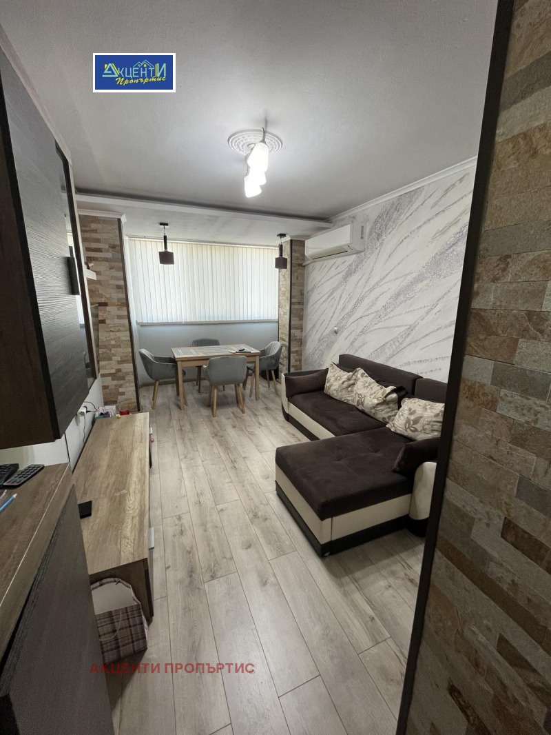 Продава 3-СТАЕН, гр. Велико Търново, Колю Фичето, снимка 2 - Апартаменти - 52315699