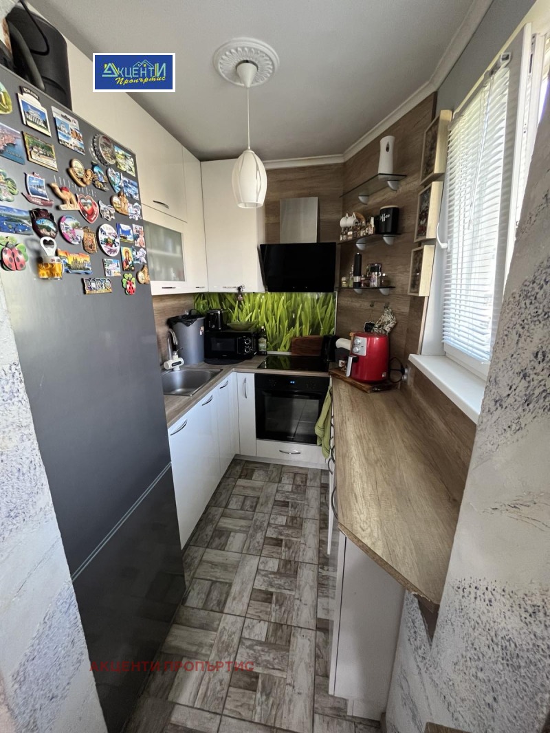 Продава 3-СТАЕН, гр. Велико Търново, Колю Фичето, снимка 3 - Апартаменти - 52315699