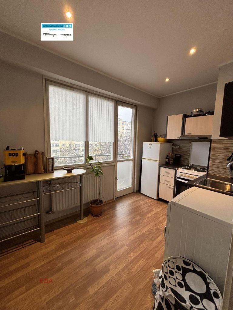 Продава 3-СТАЕН, гр. Перник, Изток, снимка 4 - Апартаменти - 54106542