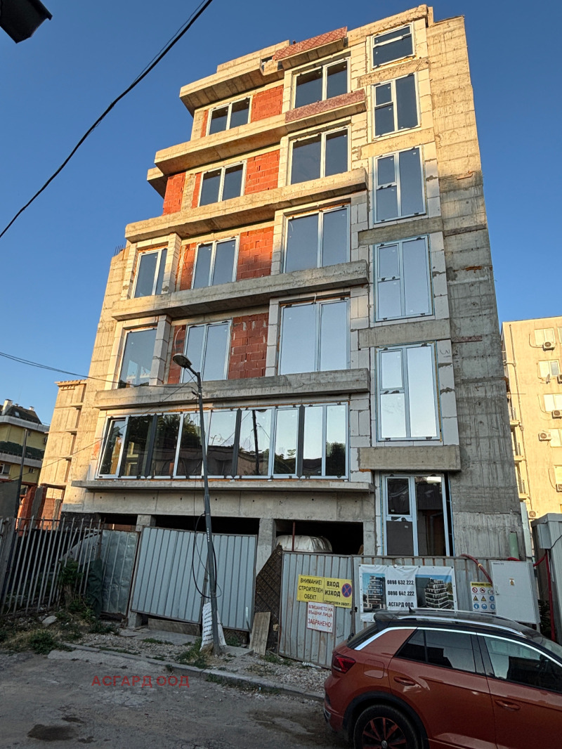 Продава  4-стаен, град София, Оборище •  378 000 € • ID 61391781 — holmes.bg - [1] 