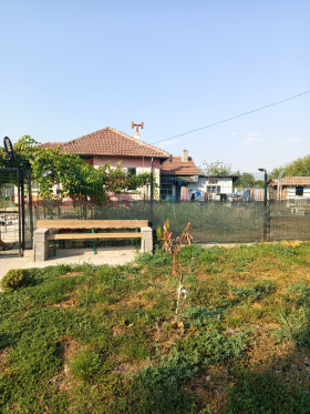 Продава  Къща, с. Борисово
