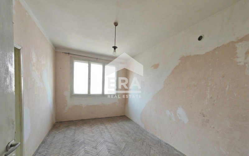 Продава 4-СТАЕН, гр. Силистра, Център, снимка 2 - Апартаменти - 56220966