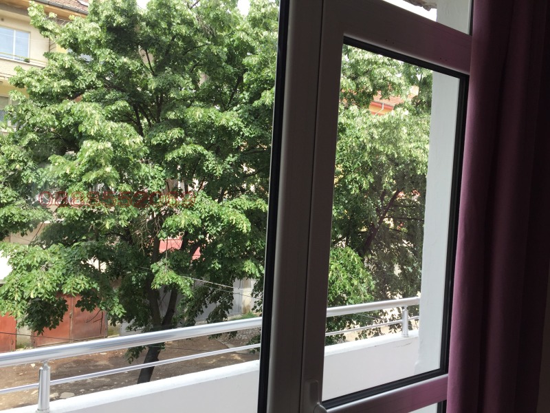 Продава МНОГОСТАЕН, гр. Казанлък, област Стара Загора, снимка 2 - Апартаменти - 52783908