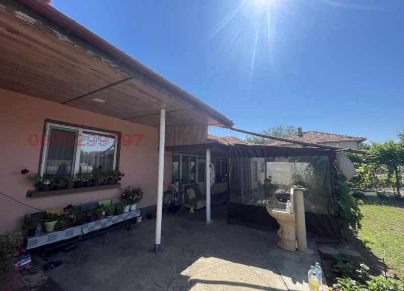 Продава КЪЩА, с. Межден, област Силистра, снимка 2 - Къщи - 52913127