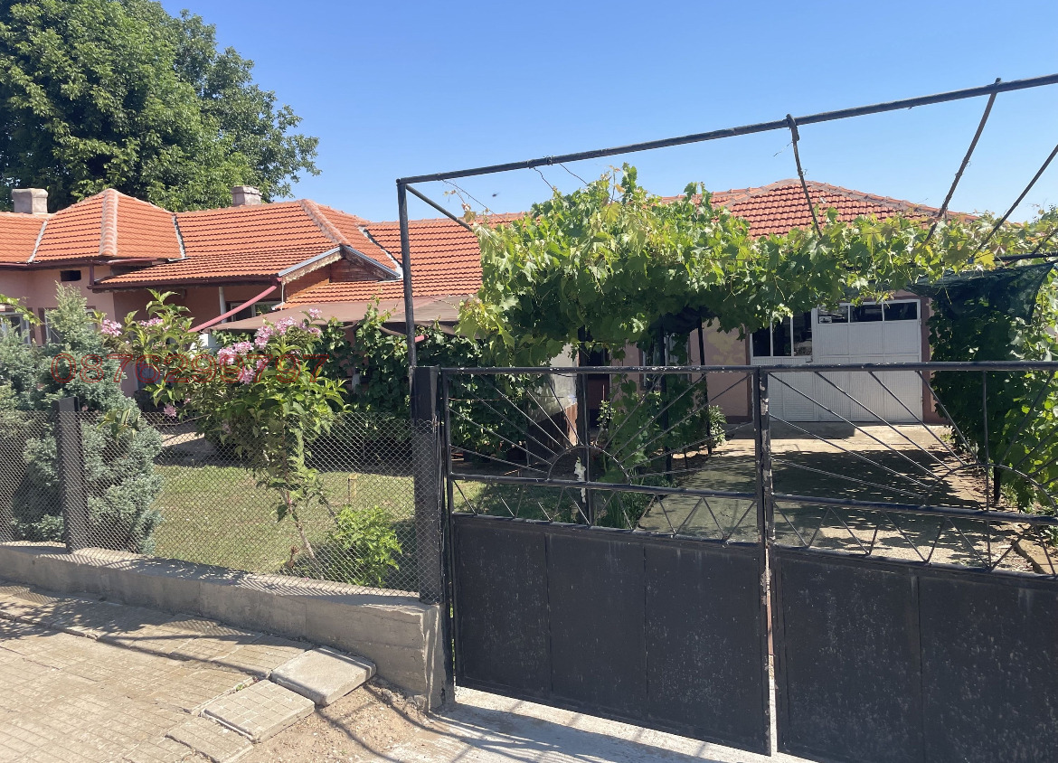 Продава КЪЩА, с. Межден, област Силистра, снимка 4 - Къщи - 56509493