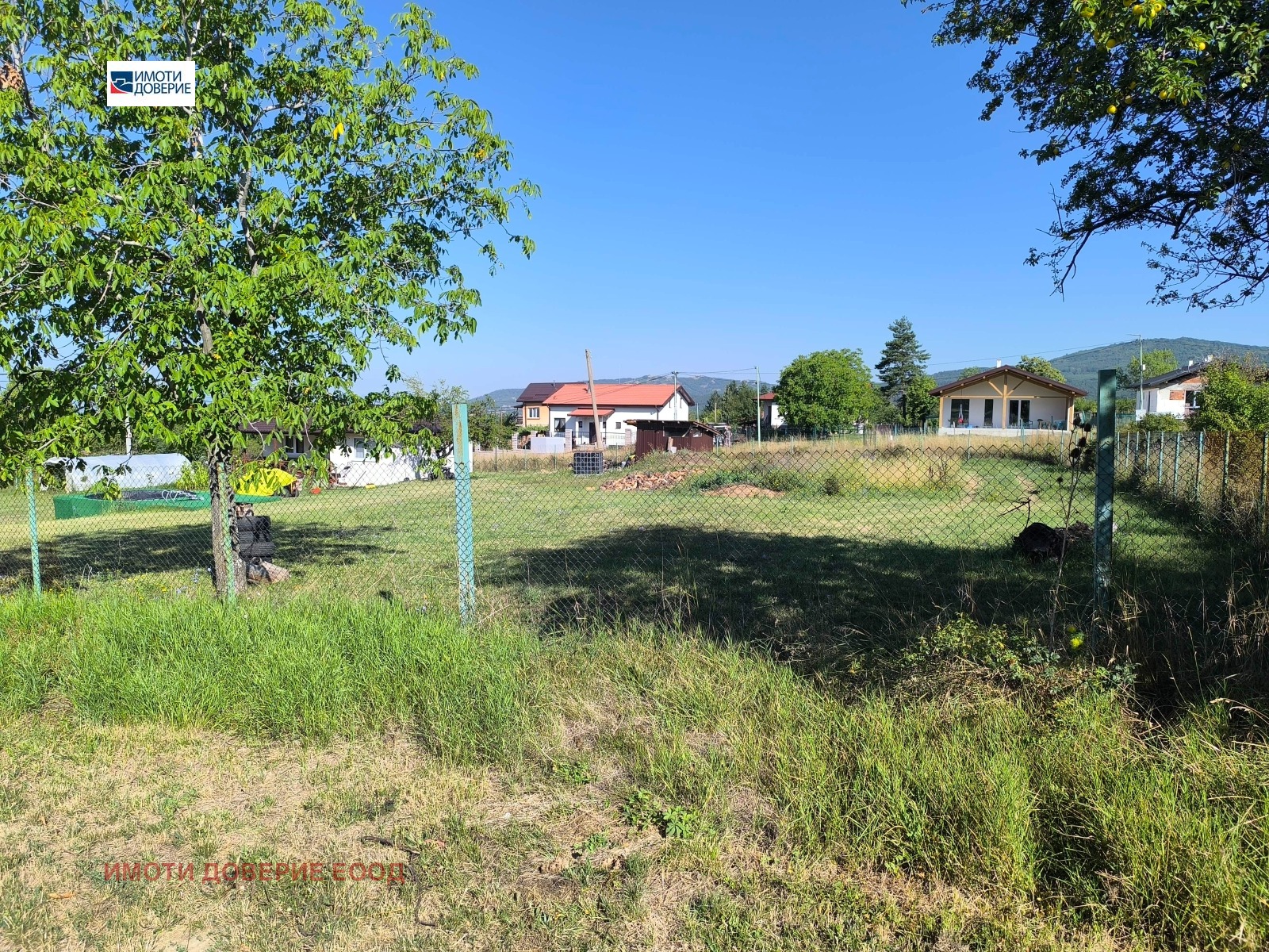 Продава ПАРЦЕЛ, с. Големо Бучино, област Перник