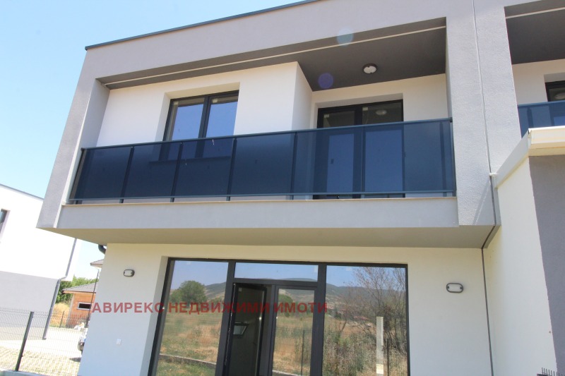 Продава КЪЩА в област Пловдив, с. Първенец - 148 кв.м / 210 000 € » 410 724.30 лв., АВИРЕКС НЕДВИЖИМИ ИМОТИ
