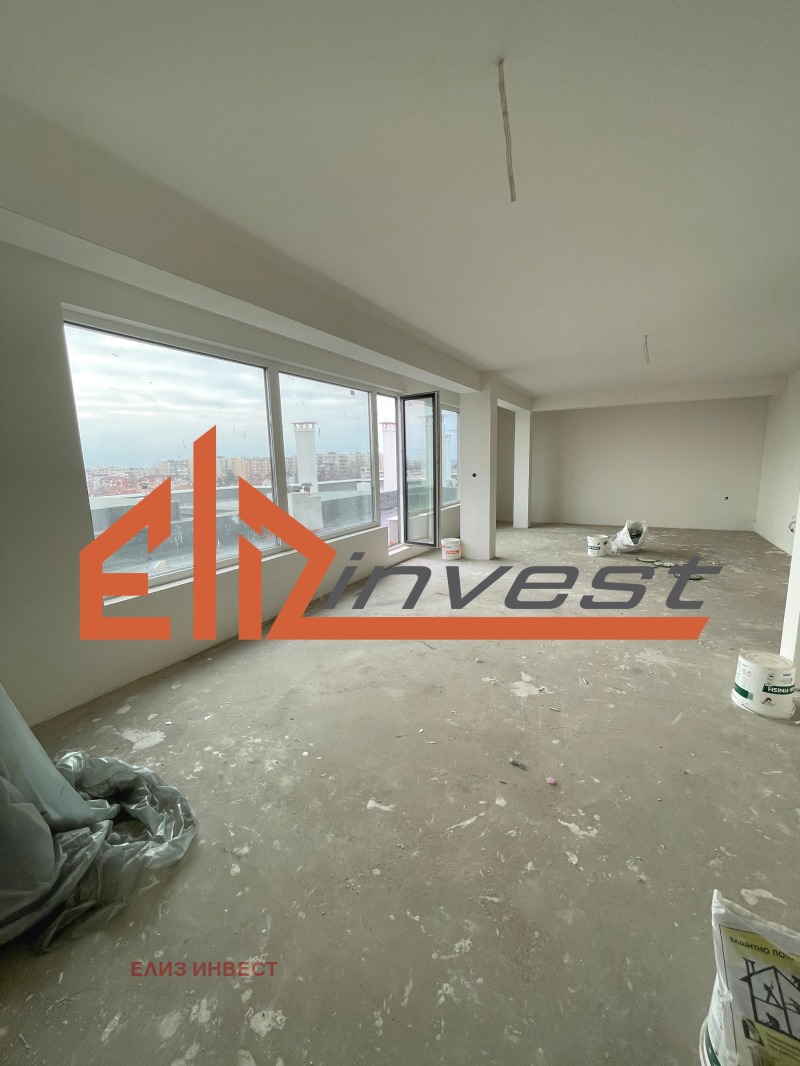 For Sale  3+ bedroom Pazardzhik , Tsentar , 250 sq.m | 66061020