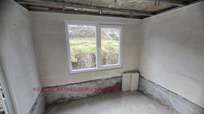 Продава КЪЩА, гр. Дупница, област Кюстендил, снимка 11 - Къщи - 52232248