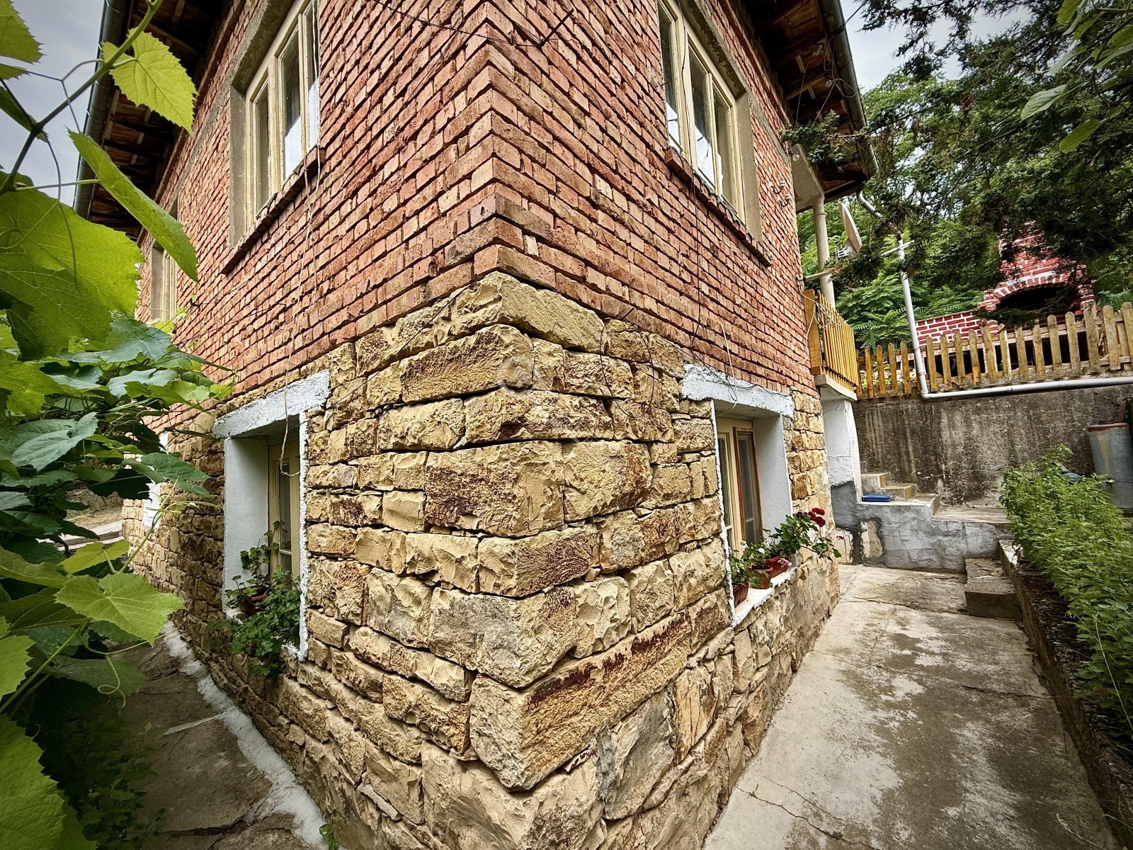 Продава КЪЩА, с. Николаево, област Велико Търново, снимка 14 - Къщи - 55456292