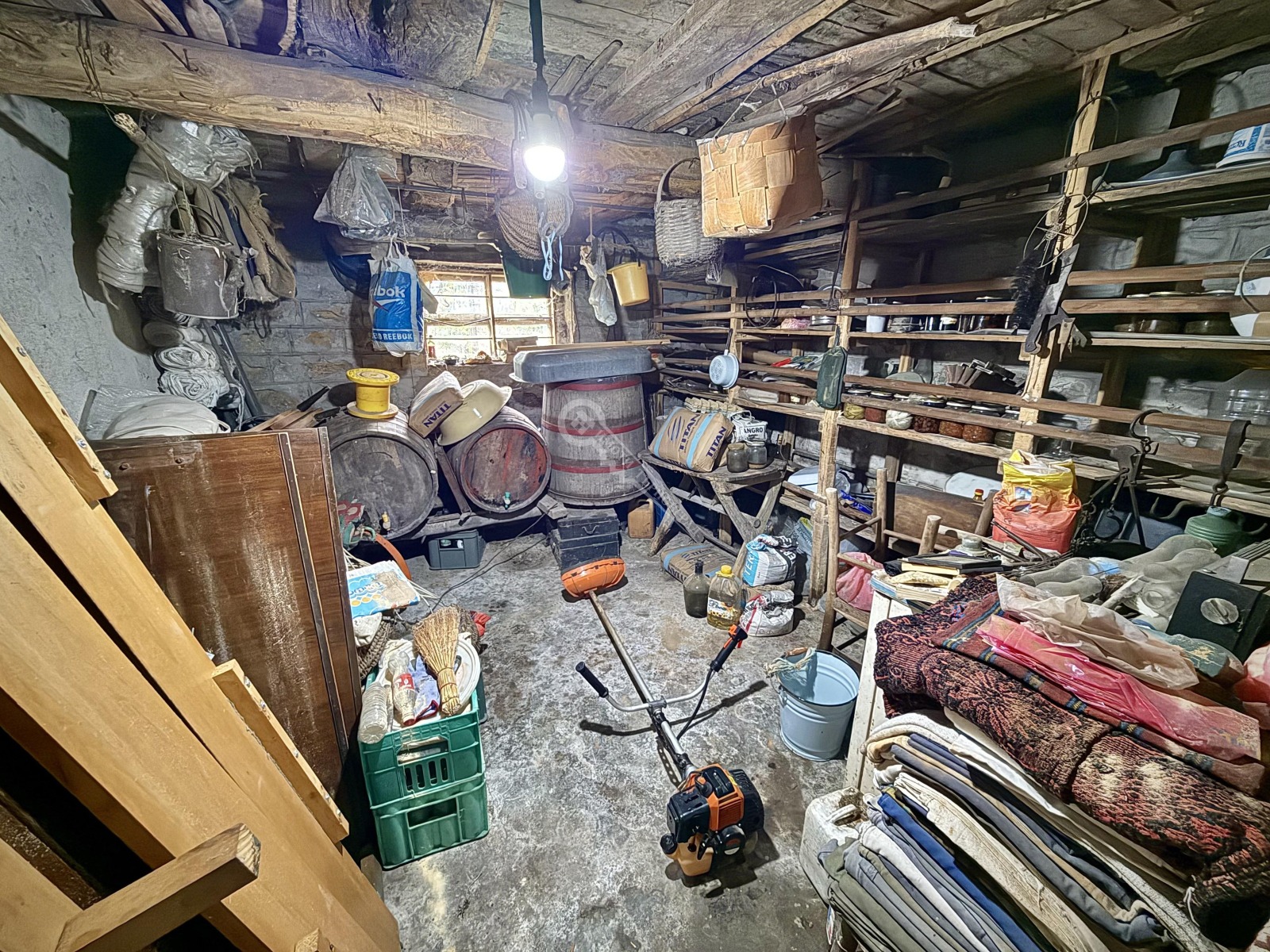 Продава КЪЩА, с. Николаево, област Велико Търново, снимка 16 - Къщи - 55456292