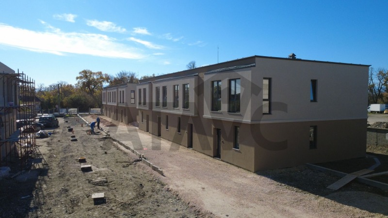 Продава КЪЩА, с. Маноле, област Пловдив, снимка 2 - Къщи - 53288243