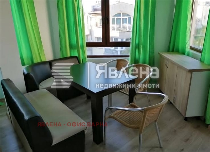 Продава 4-СТАЕН, гр. Варна, Колхозен пазар, снимка 1 - Aпартаменти - 48300422