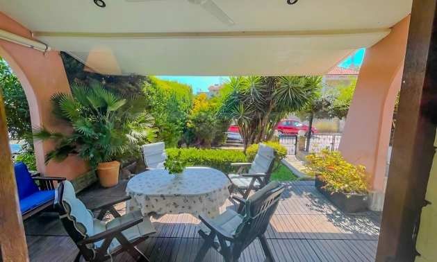 Продава КЪЩА, Извън страната, област Извън страната, снимка 5 - Къщи - 53438181