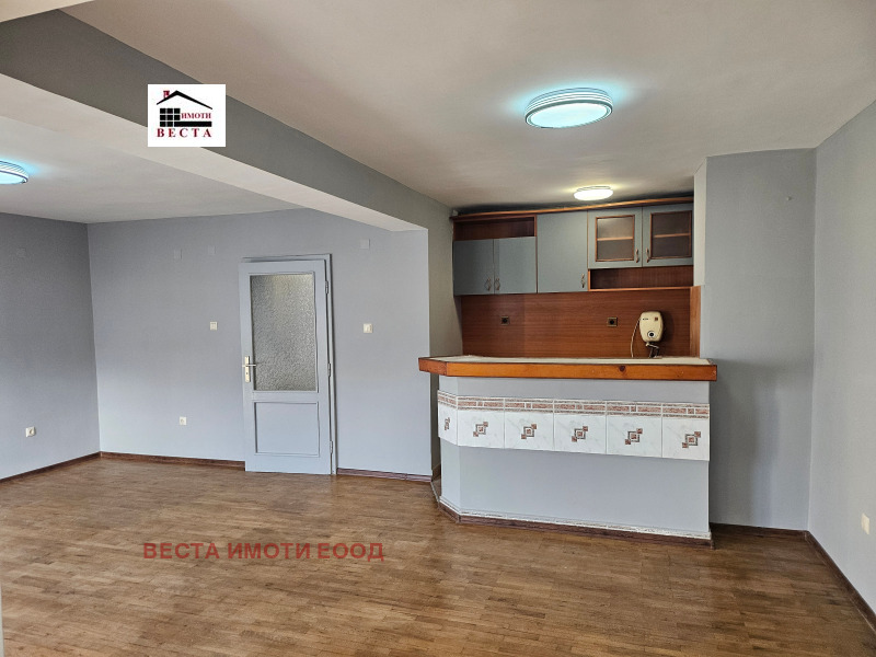 Продава 2-СТАЕН, гр. Варна, Лятно кино Тракия