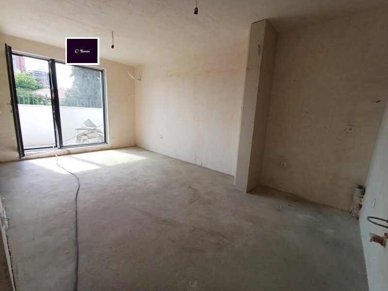 Продава 2-СТАЕН в град Варна, Бриз - 66 кв.м / 120 000 € » 234 699.60 лв., РОНЕВА
