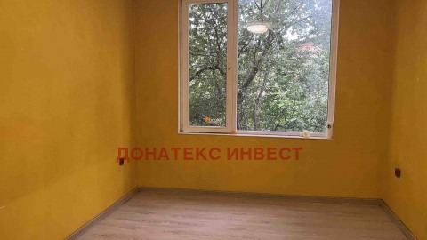 Продава 1-СТАЕН, гр. Сопот, област Пловдив