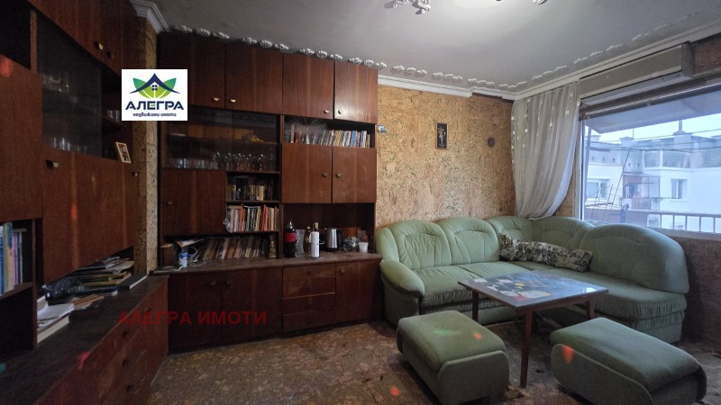 Продава 2-СТАЕН, гр. Пазарджик, Идеален център, снимка 2 - Апартаменти - 53244868