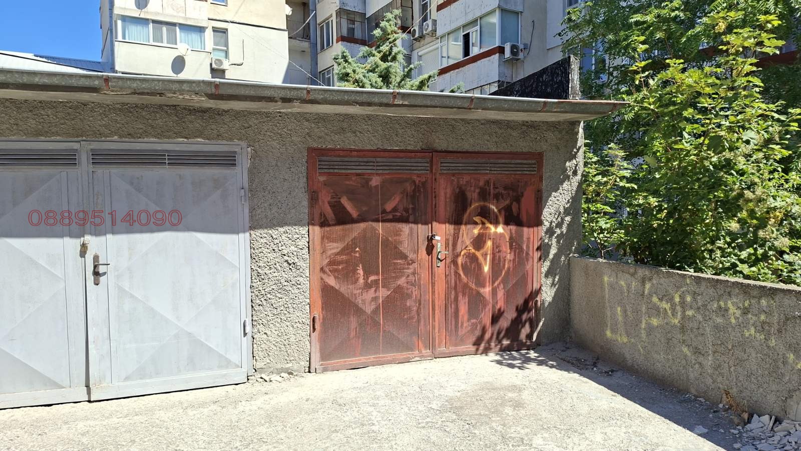 Продава ГАРАЖ, ПАРКОМЯСТО, гр. Шумен, Център