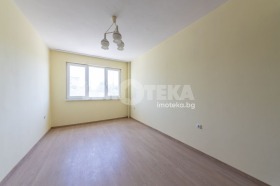 2 slaapkamers Kajsieva gradina, Varna