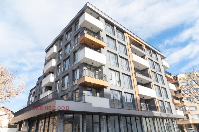 À venda  2 quartos Plovdiv , Centar , 138 m² | 66976283