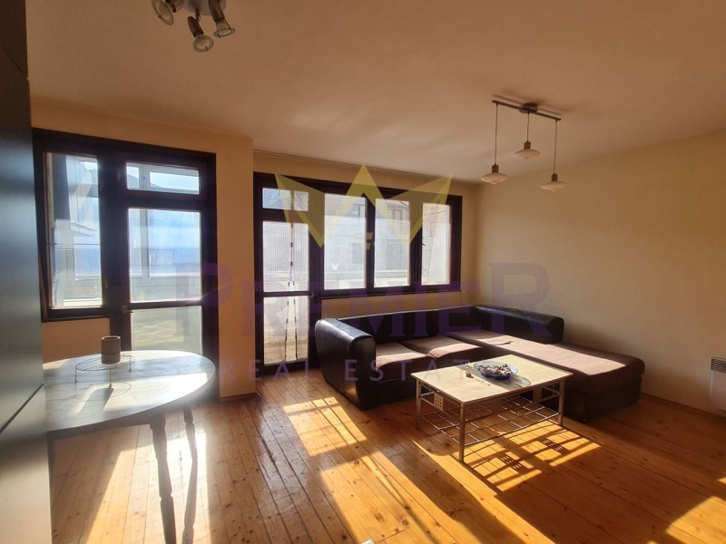 Продава 3-СТАЕН, гр. Бургас, Възраждане, снимка 3 - Апартаменти - 53172335