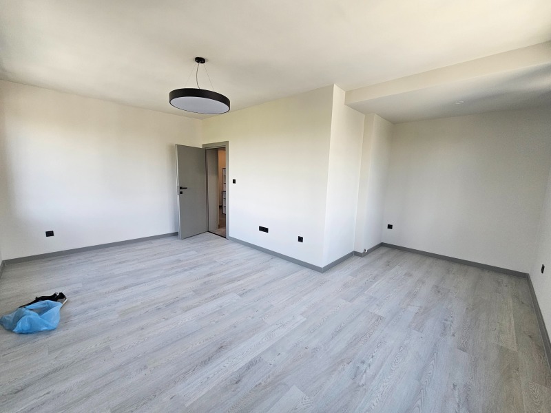 Na sprzedaż  3 sypialnie Plowdiw , Karszijaka , 130 mkw | 32710824 - obraz [9]