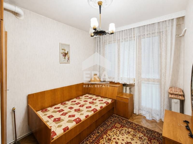 Продава МНОГОСТАЕН, гр. Търговище, Боровец, снимка 4 - Апартаменти - 55024332
