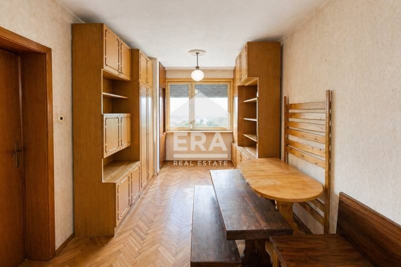 Продава МНОГОСТАЕН, гр. Търговище, Боровец, снимка 5 - Апартаменти - 55024332