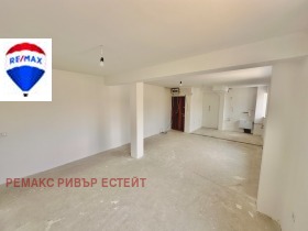 3-стаен град Русе, Хъшове 1