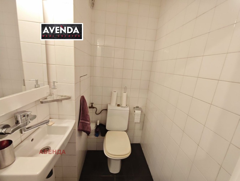 Till salu  3 sovrum Sofia , Reduta , 158 kvm | 55989884 - bild [8]