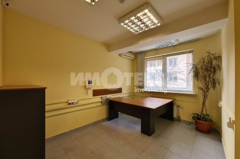 In vendita  Ufficio Sofia , Manastirski livadi , 360 mq | 81595139 - Immagine [10]