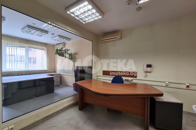 In vendita  Ufficio Sofia , Manastirski livadi , 360 mq | 81595139 - Immagine [8]