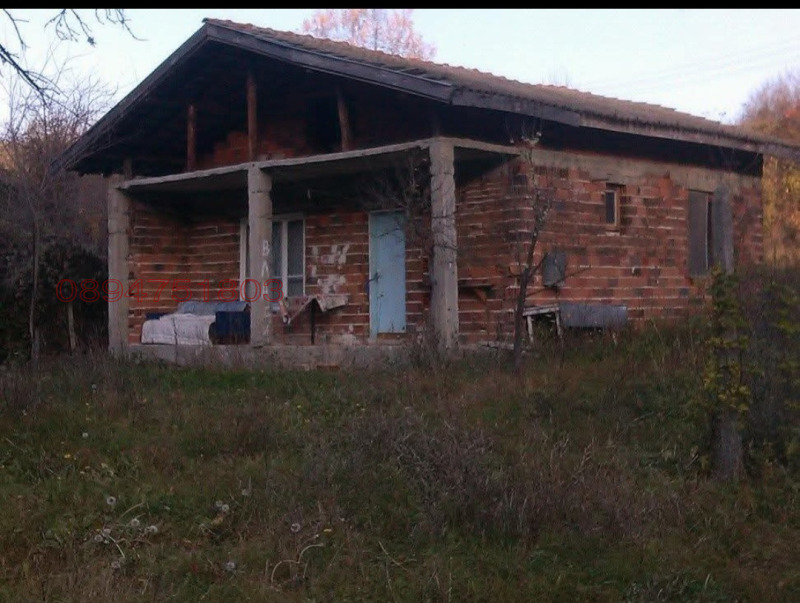 Продава ВИЛА, с. Пастух, област Кюстендил